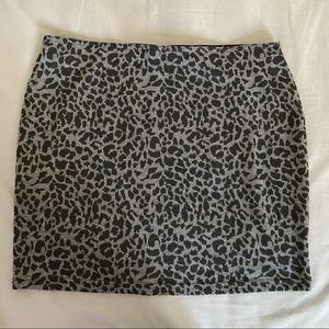 Sans SOUCI Animal Print Bodycon Skirt